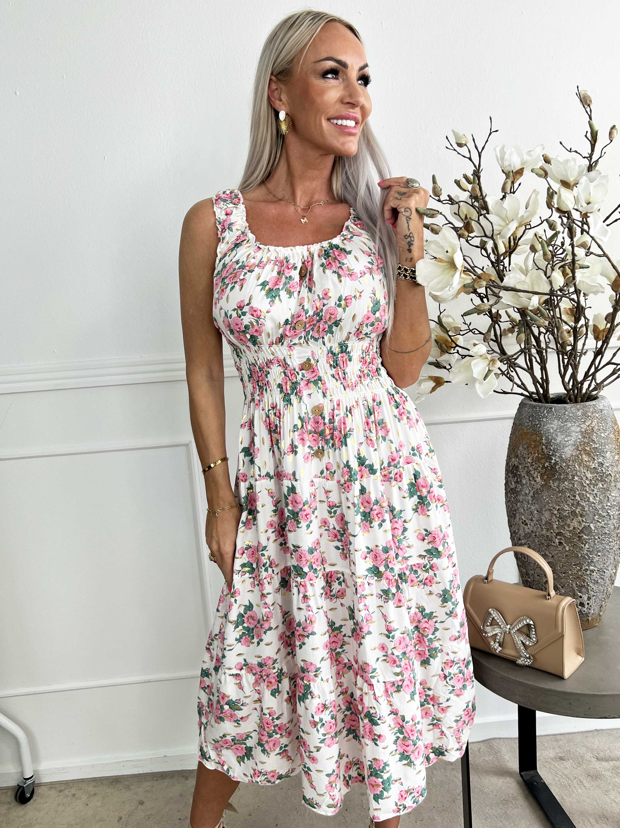 Kajsa - Söt bandklänning i viskos med rosmotiv och smock